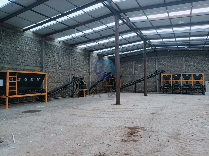  һ�㺆��С���ЙC(j��)�����a(ch��n)���ׂ��˹�����