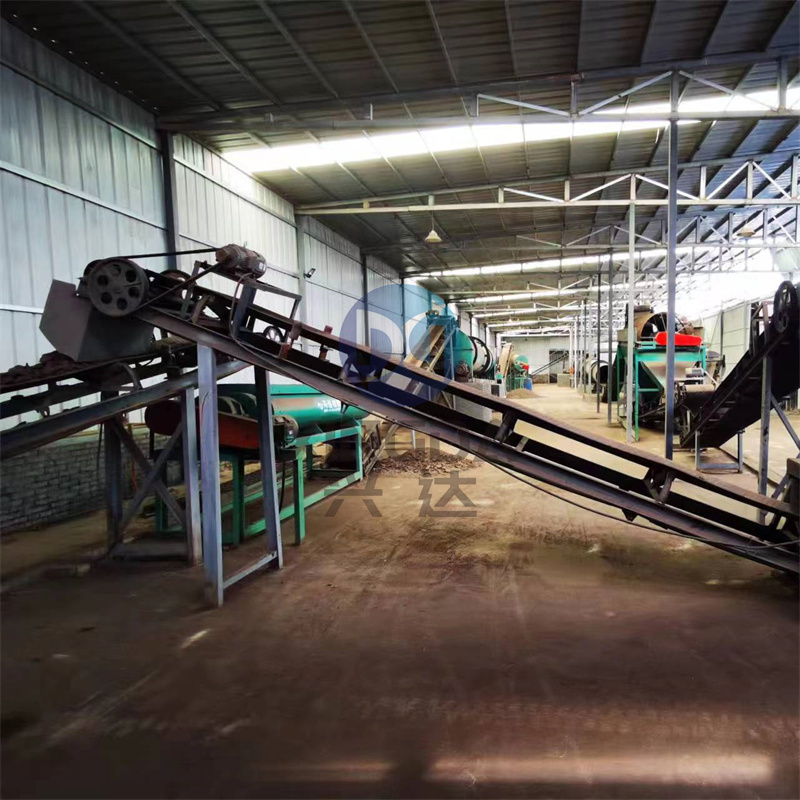 瀏陽(yáng)客戶有機(jī)肥生產(chǎn)線在加工豬糞有機(jī)肥料時(shí)對(duì)微生物的保護(hù)